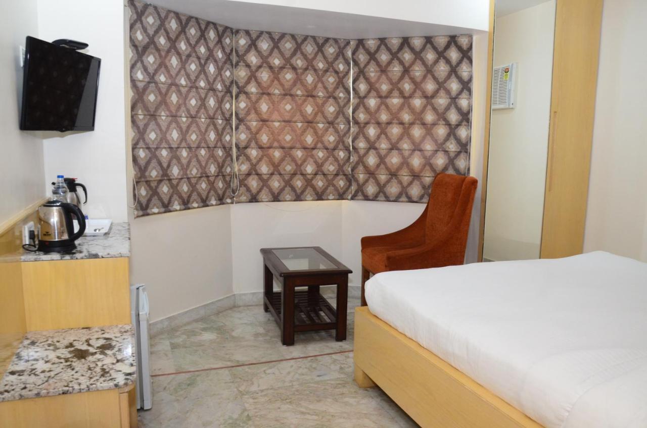 Crytsal Residency Hotel Ráncsí Kültér fotó