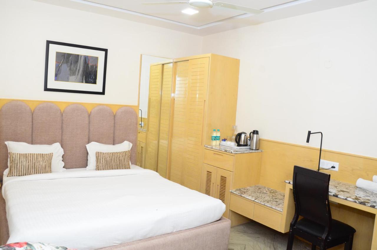 Crytsal Residency Hotel Ráncsí Kültér fotó