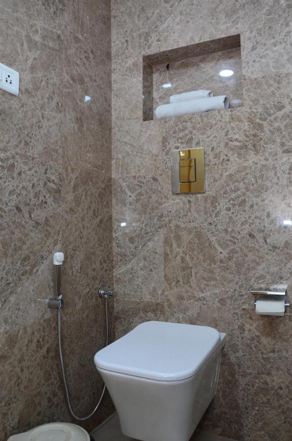 Crytsal Residency Hotel Ráncsí Kültér fotó