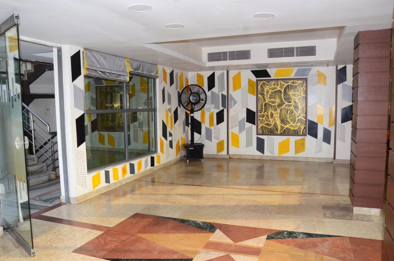 Crytsal Residency Hotel Ráncsí Kültér fotó
